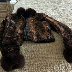 Cropped jacket with fur collar and fur cuffs